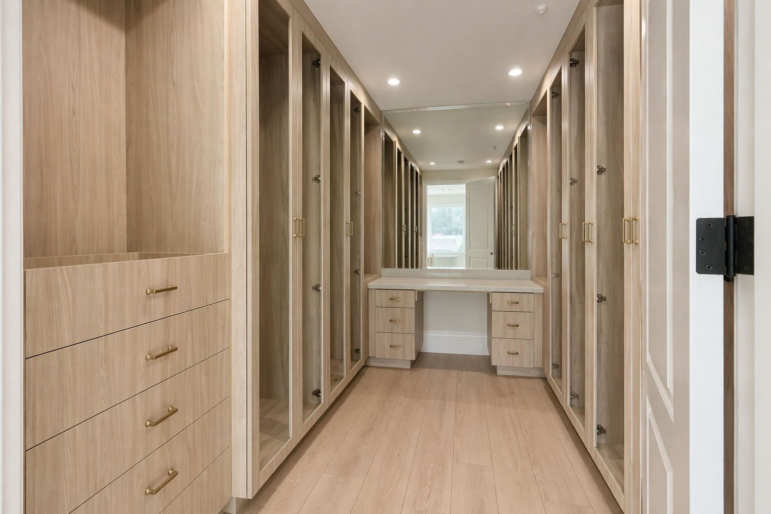 Bedroom Closets & Storage — photo