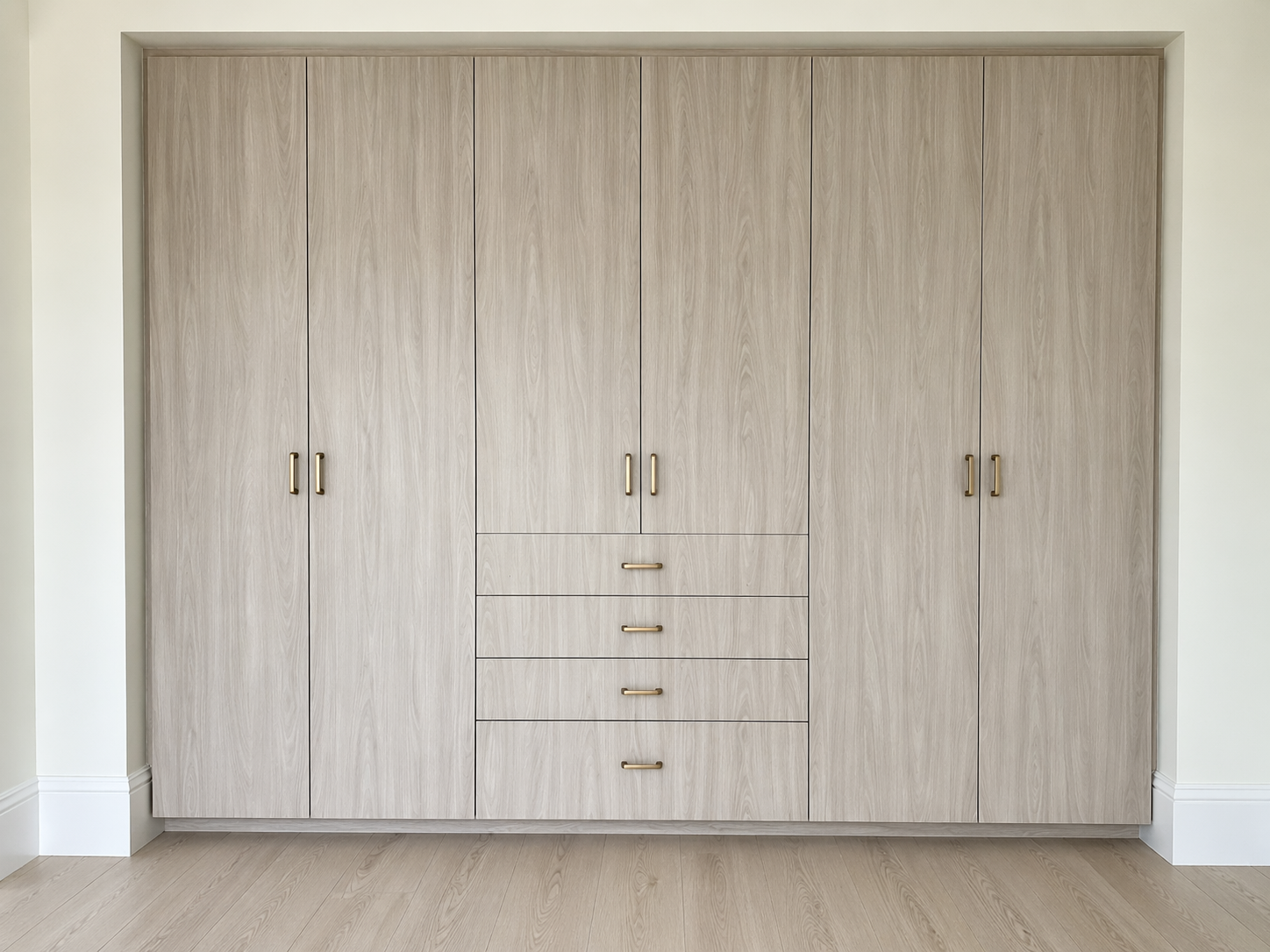 Bedroom Closets & Storage — photo