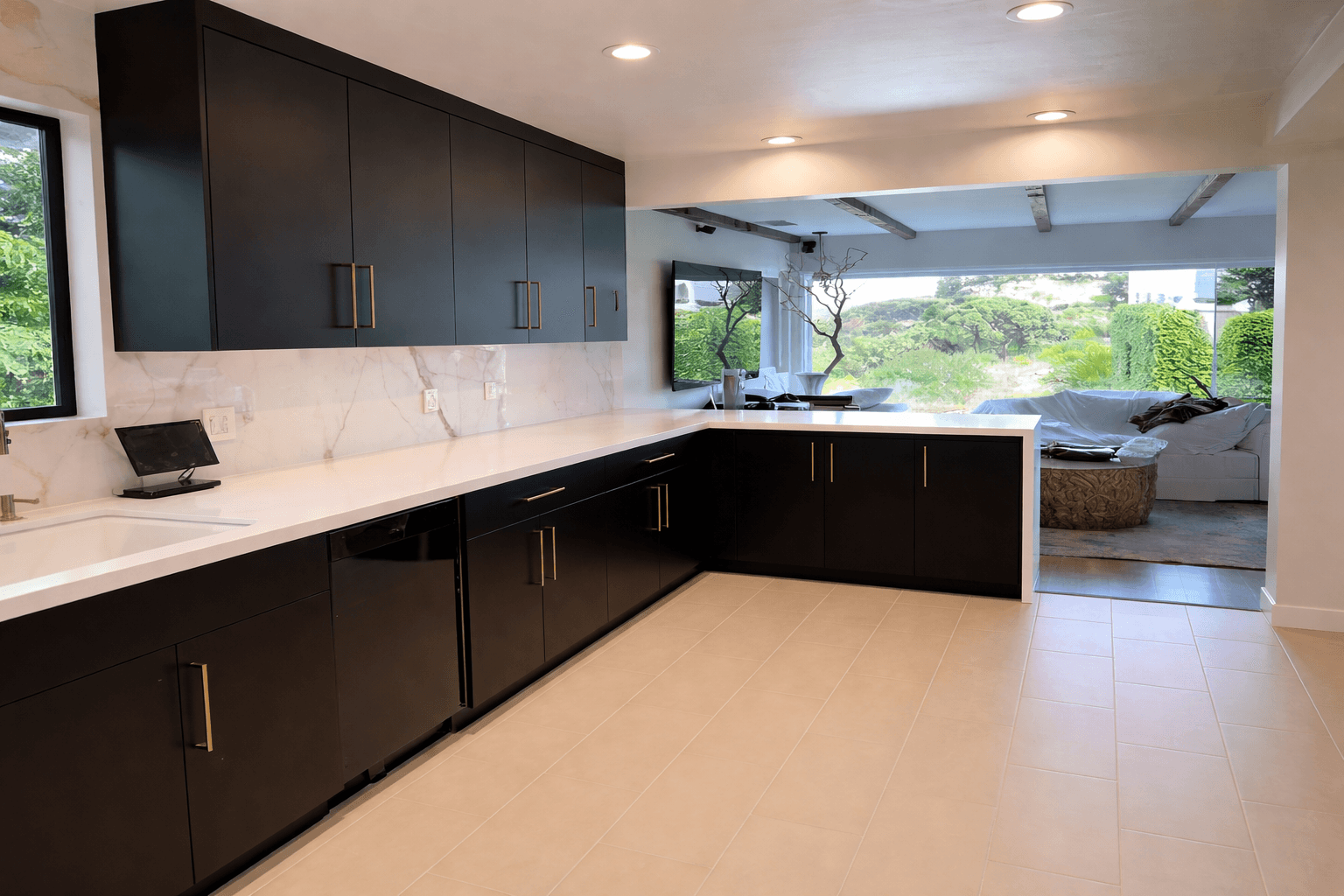 Custom Cabinets vs. Stock Cabinets: Which Is Right for Your Kitchen?